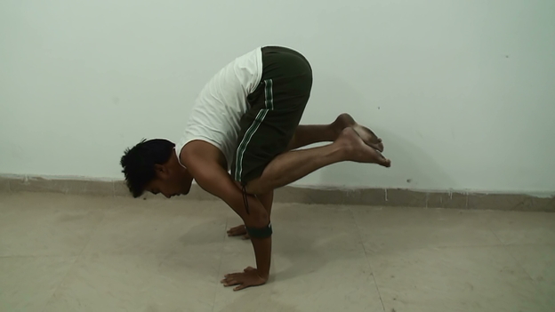 Video – Advanced Bakasana – Crane Pose – Crow Posture