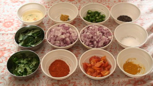 Ingredients required for Onion Tomato Curry