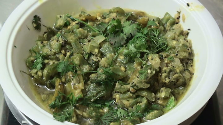 Ridge Gourd Curry Making – Rushisbiz.com – Indian Recipes