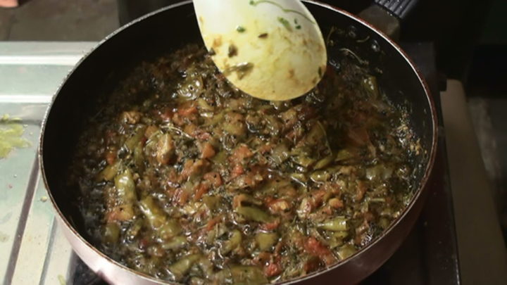 Fenugreek Tomato Curry – Green Recipe – Rushisbiz.com